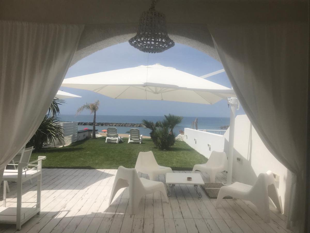 Villa A Diamante Sulla Spiaggia เบลเวเดเร มาริตตีโม ภายนอก รูปภาพ