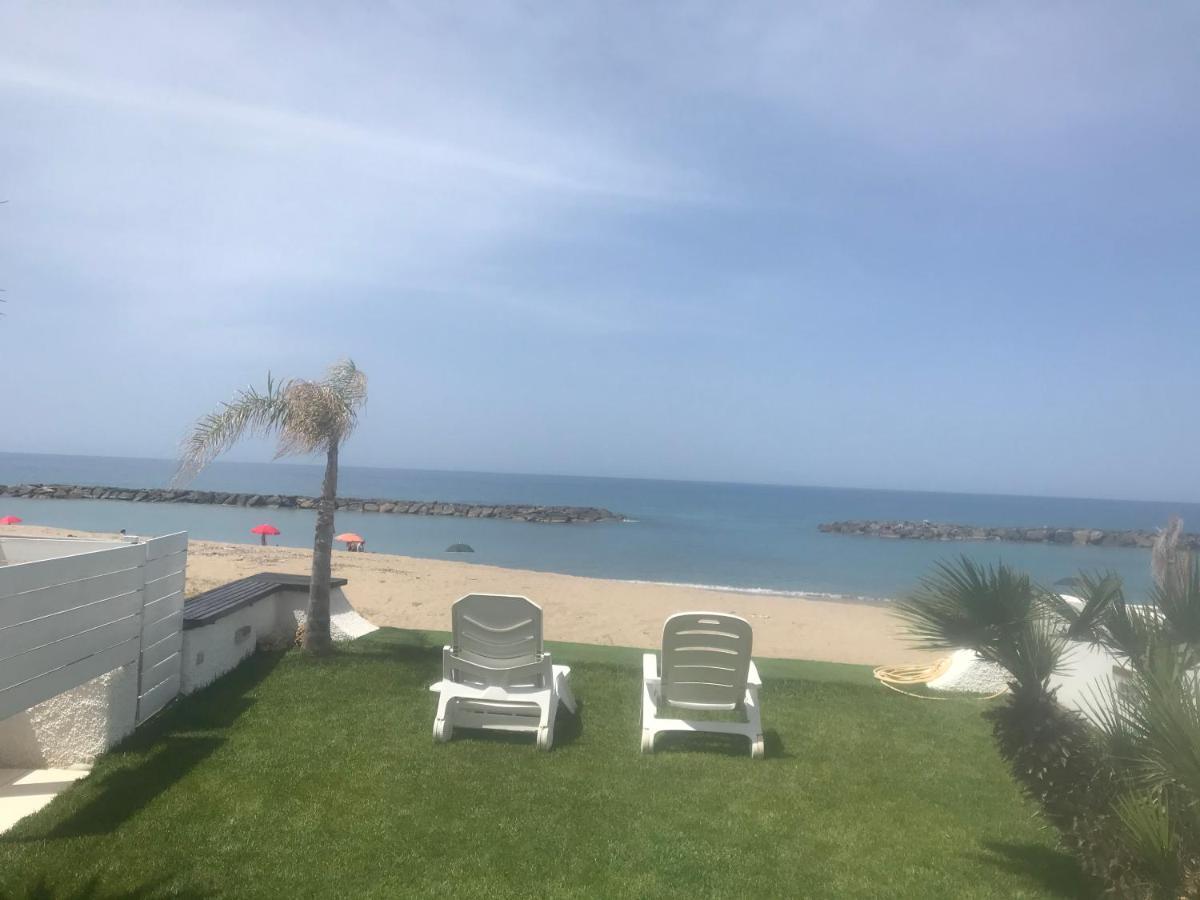 Villa A Diamante Sulla Spiaggia เบลเวเดเร มาริตตีโม ภายนอก รูปภาพ