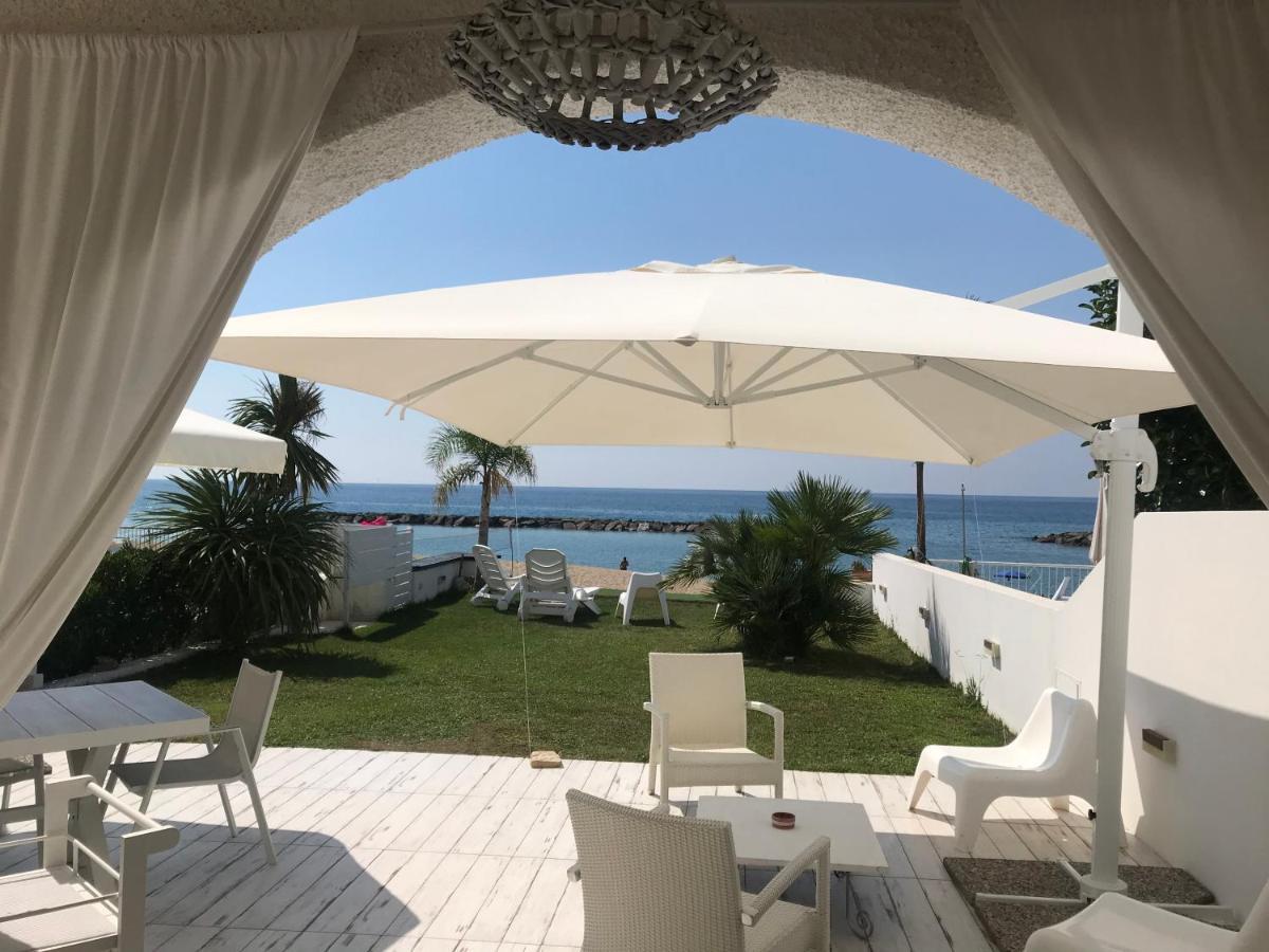 Villa A Diamante Sulla Spiaggia เบลเวเดเร มาริตตีโม ภายนอก รูปภาพ