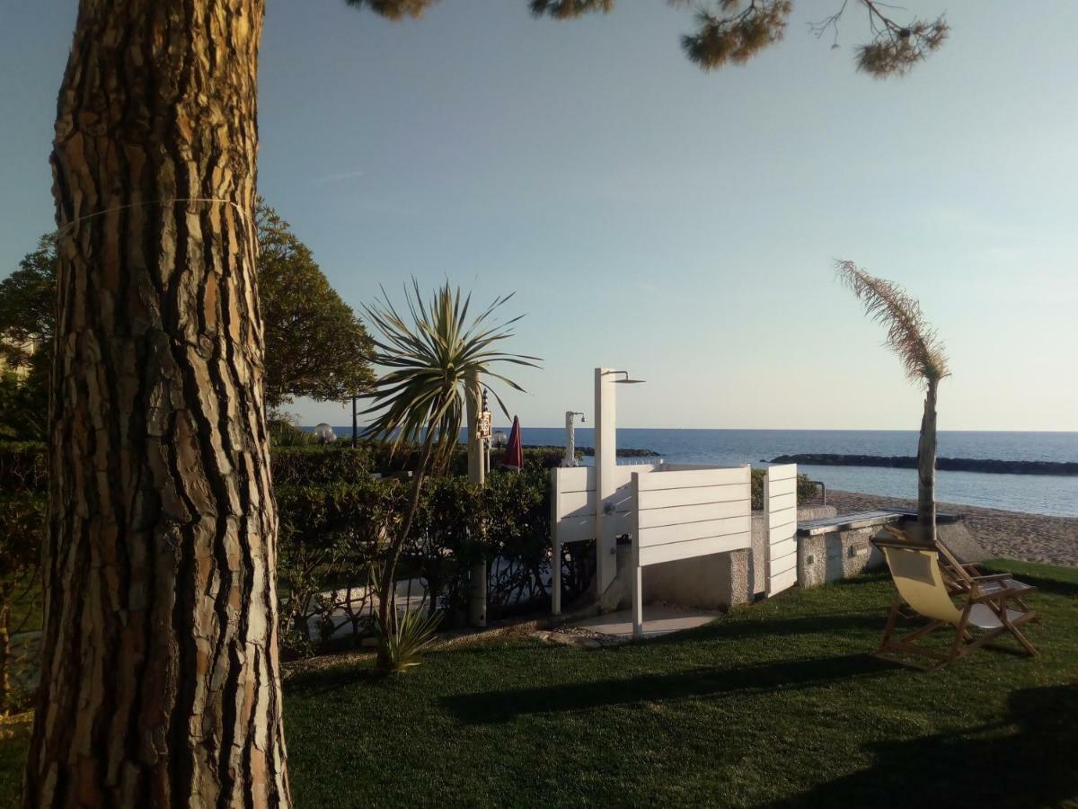 Villa A Diamante Sulla Spiaggia เบลเวเดเร มาริตตีโม ภายนอก รูปภาพ