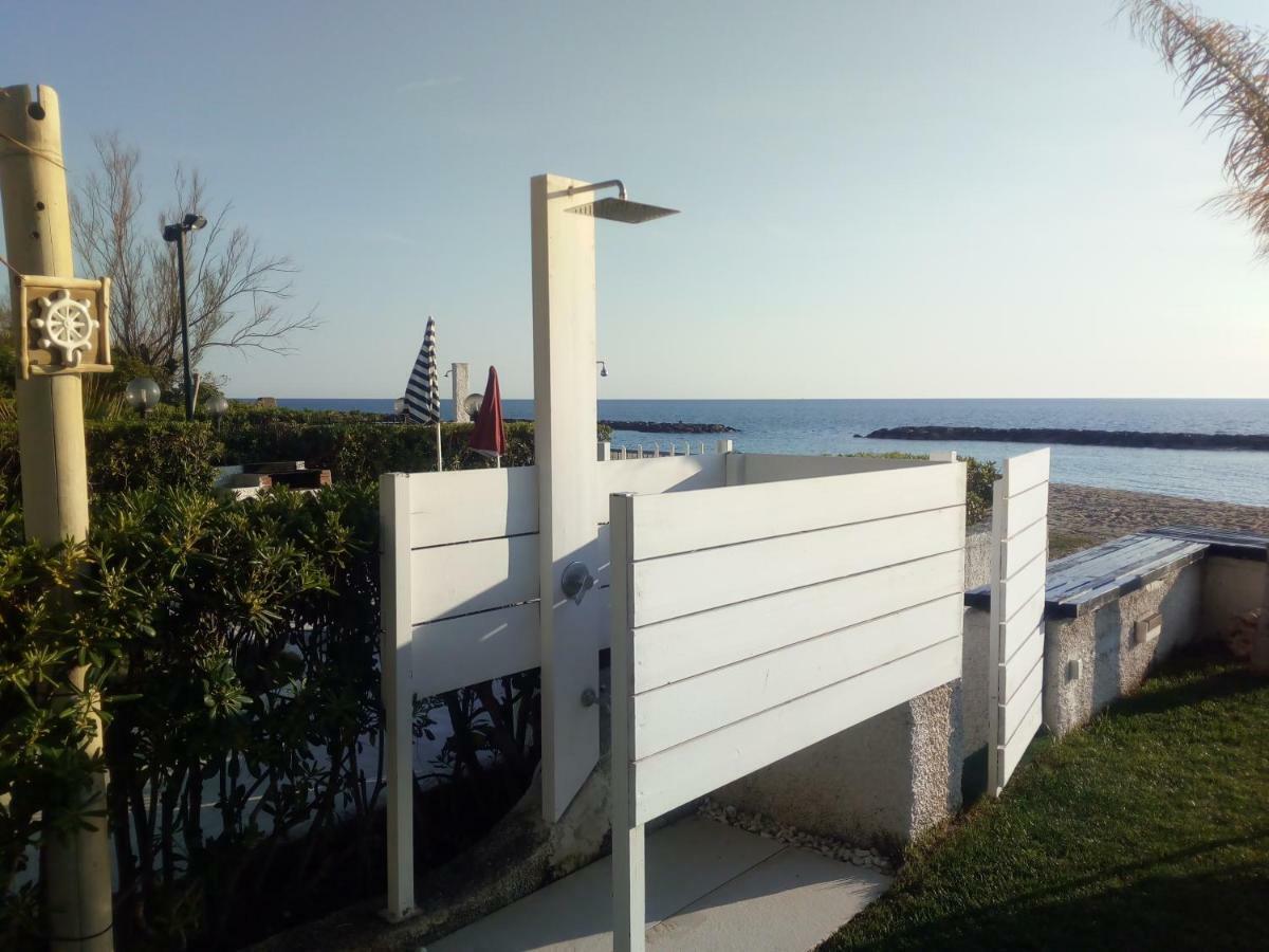 Villa A Diamante Sulla Spiaggia เบลเวเดเร มาริตตีโม ภายนอก รูปภาพ