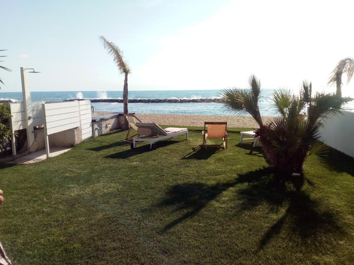 Villa A Diamante Sulla Spiaggia เบลเวเดเร มาริตตีโม ภายนอก รูปภาพ